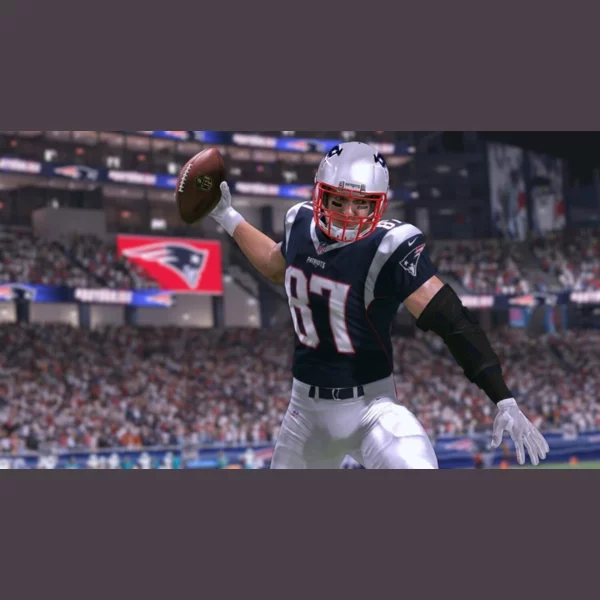 EA Sports Madden NFL 17, Beneath a Steel Sky